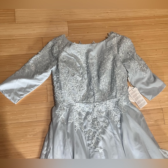 Tea Length Half Sleeve Embroidered and Beaded Evening Cocktail Dress - Picture 3 of 11